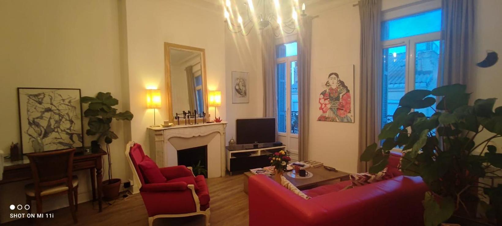 Chez L'Habitant, Propose Grande Chambre Vieux Port Marseille Luaran gambar