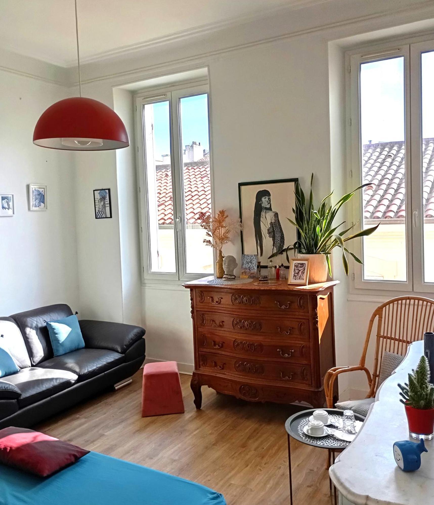 Chez L'Habitant, Propose Grande Chambre Vieux Port Marseille Luaran gambar