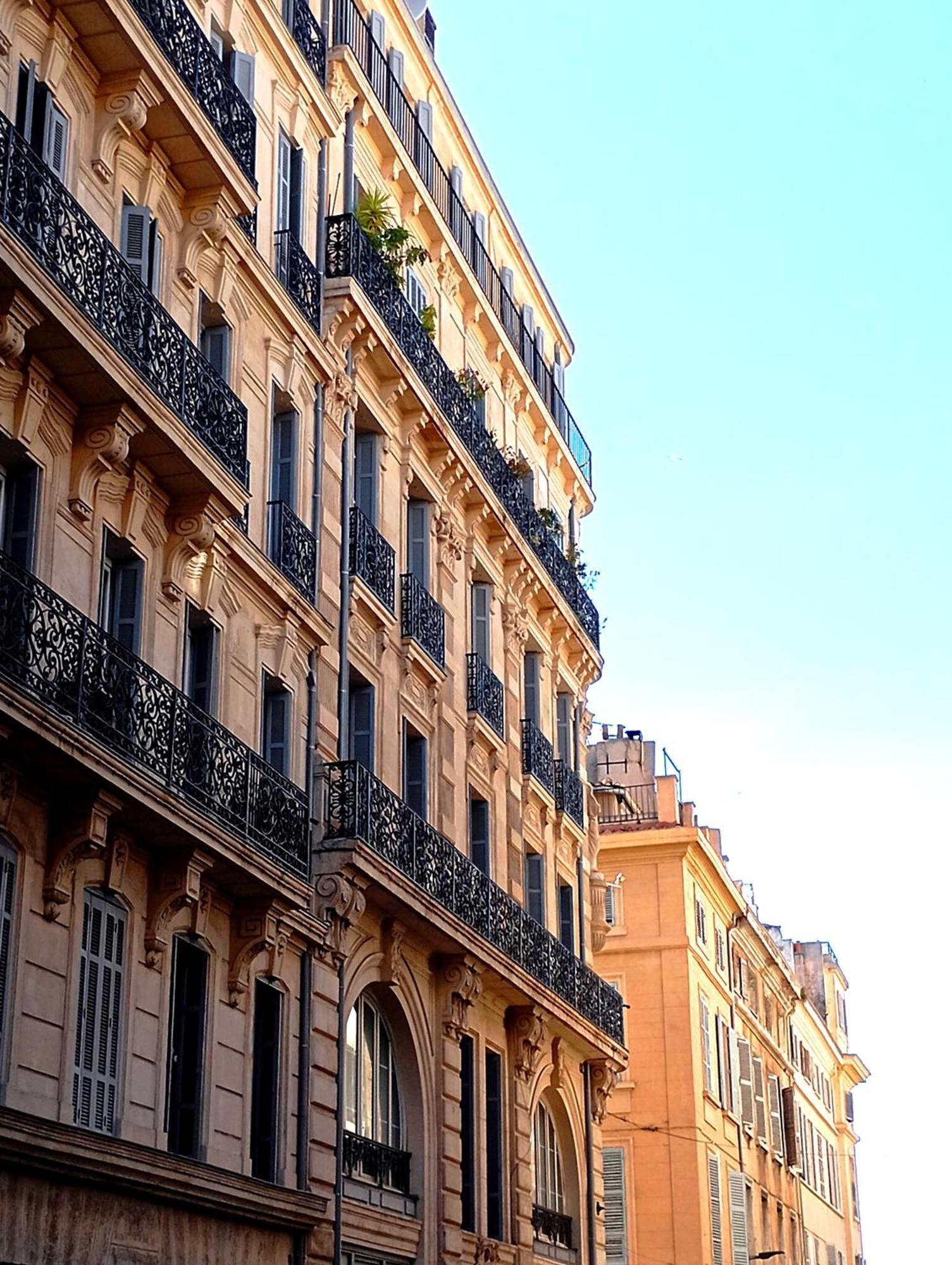 Chez L'Habitant, Propose Grande Chambre Vieux Port Marseille Luaran gambar